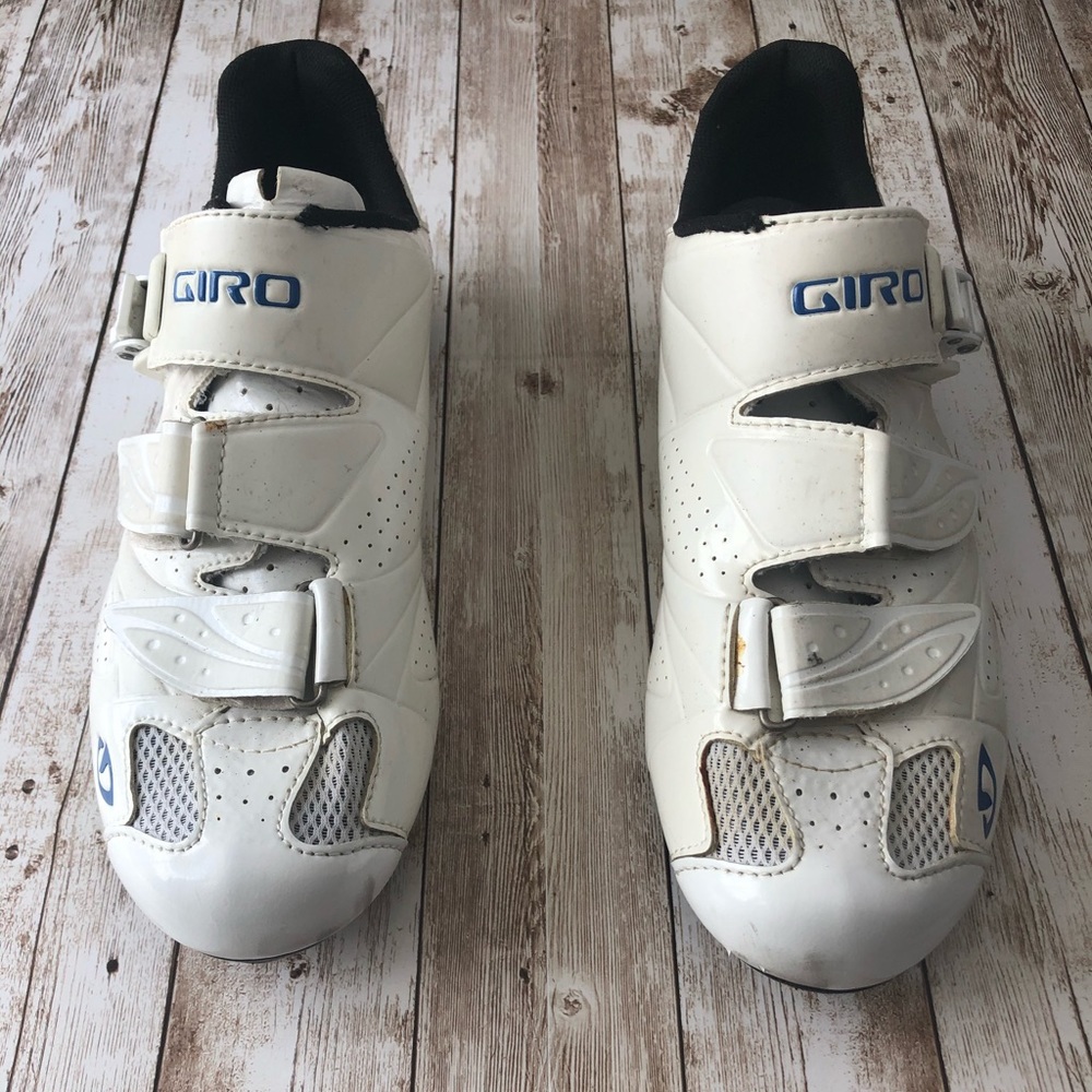 Cycling shoes